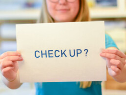 CHECK-UP