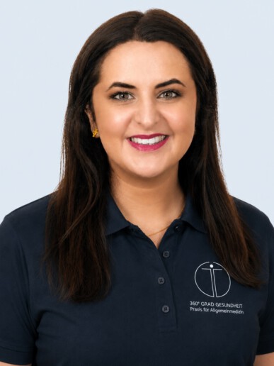 Sahar Sadeghi, Fachärztin für Innere Medizin und Allgemeinmedizin in der Hausarztpraxis 360° Gesundheit in Köln
